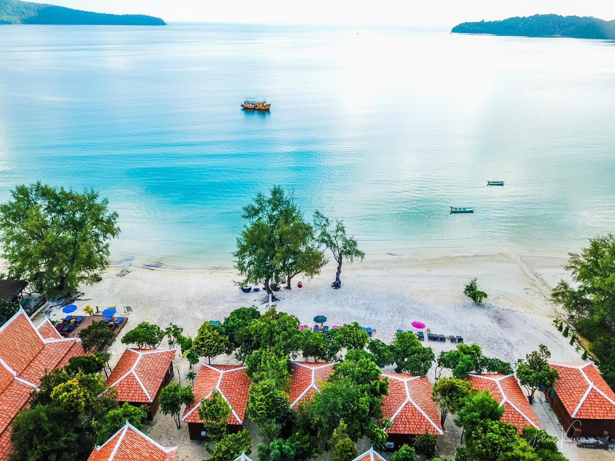 Sol Beach Resort Koh Rong Sanloem Exteriör bild
