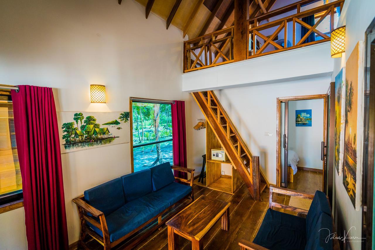 Sol Beach Resort Koh Rong Sanloem Exteriör bild