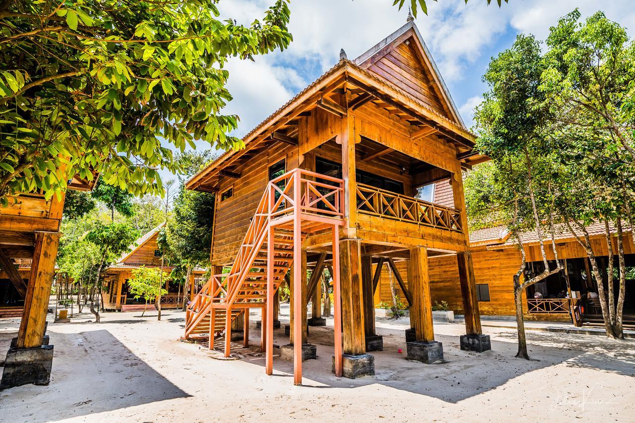 Sol Beach Resort Koh Rong Sanloem Exteriör bild
