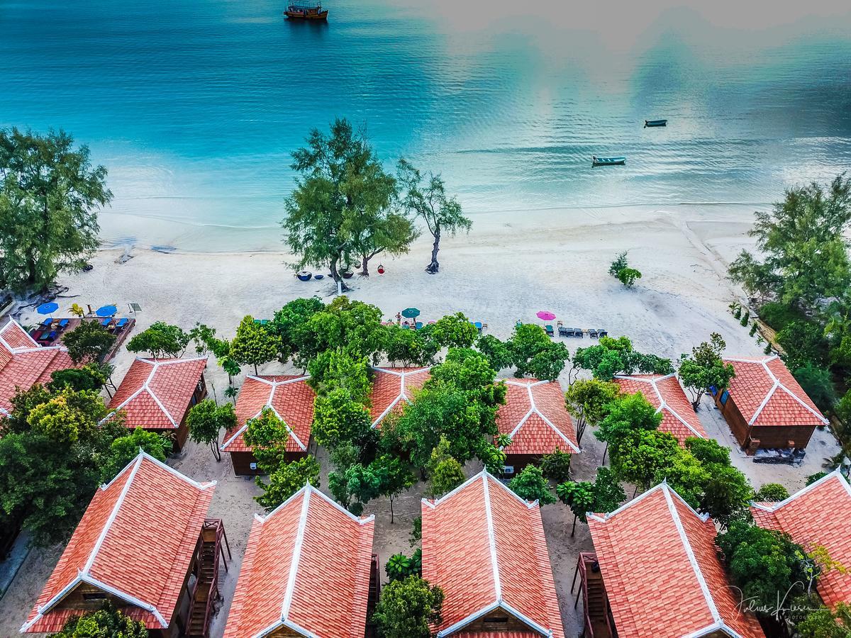 Sol Beach Resort Koh Rong Sanloem Exteriör bild
