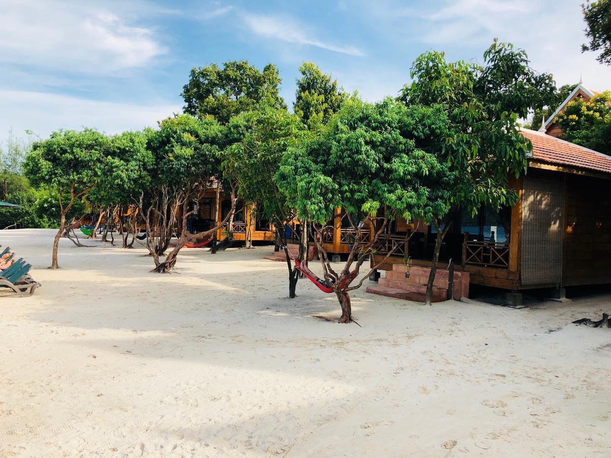 Sol Beach Resort Koh Rong Sanloem Exteriör bild